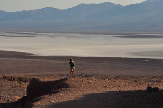 Magnífica vista da Badwater Basin, ponto mais baixo do continente, no Death Valley National Park, na Califórnia - EUA
